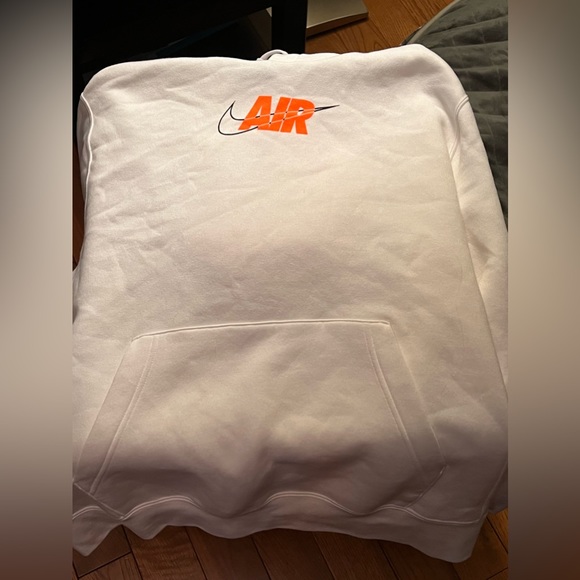 Nike Sweater - Picture 2 of 5